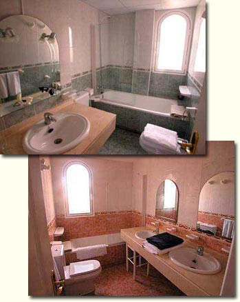 The two bathrooms in this lusury Puerto Banus apartment